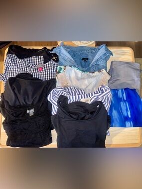 Resellers bundle! 10 piece lot of women’s clothing- mixed brands and sizes